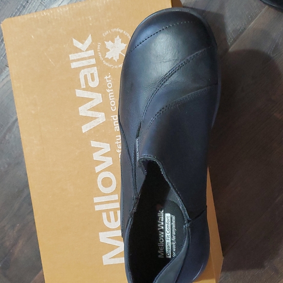 Shoes - Picture 3 of 3